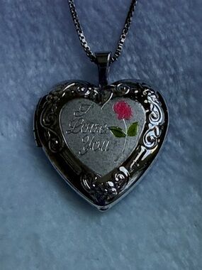 💥DEAL💥Sterling Silver  “ I love You” Locket Necklace